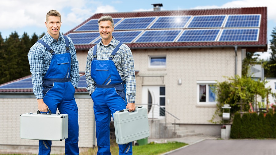 Installing Solar Panels and Battery Storage at Home